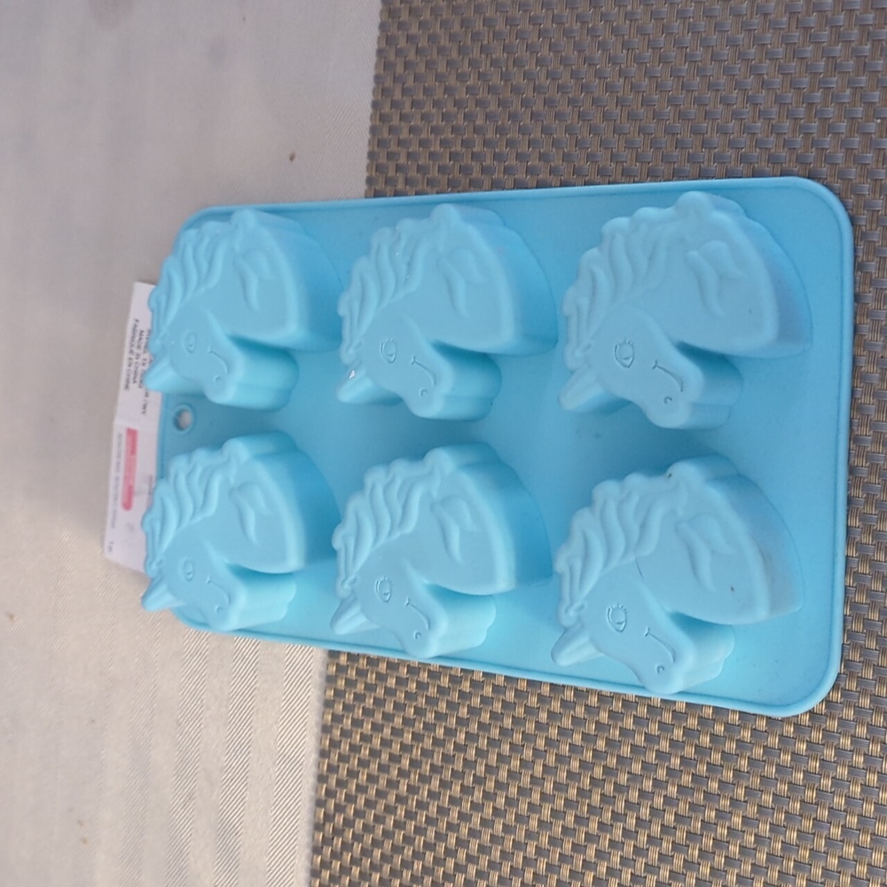 Celebration silicone unicorn mold